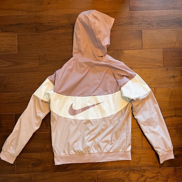 Nike Windbreaker - Picture 2 of 7